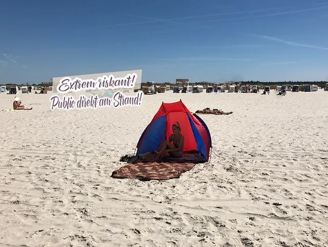 Ich fing mitten am Strand an, mich zu berühren, obwohl überall Leute waren
