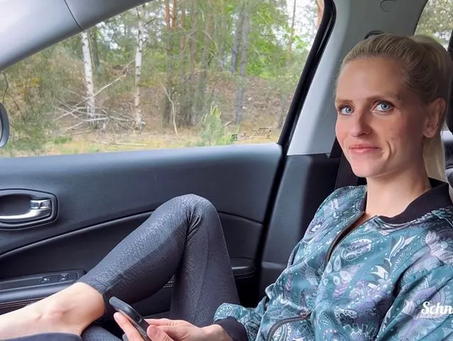 Ich lasse mein Date sitzen und hole mir den Arschfick